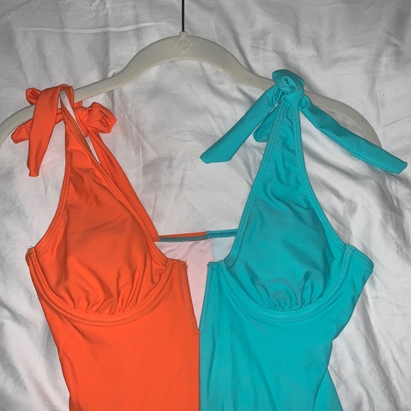 SheIn Colourblock One Piece - Picture 3 of 4
